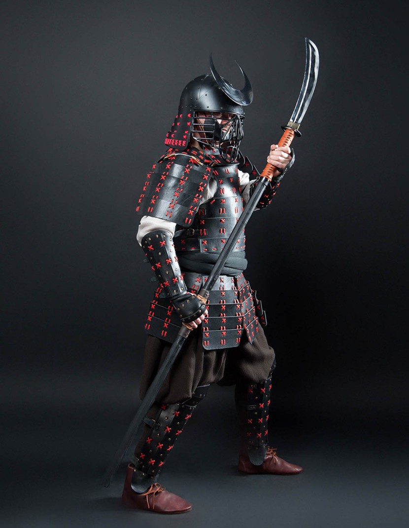 O Yoroi - Japanese samurai leather warrior armor photo made by Steel-mastery.com