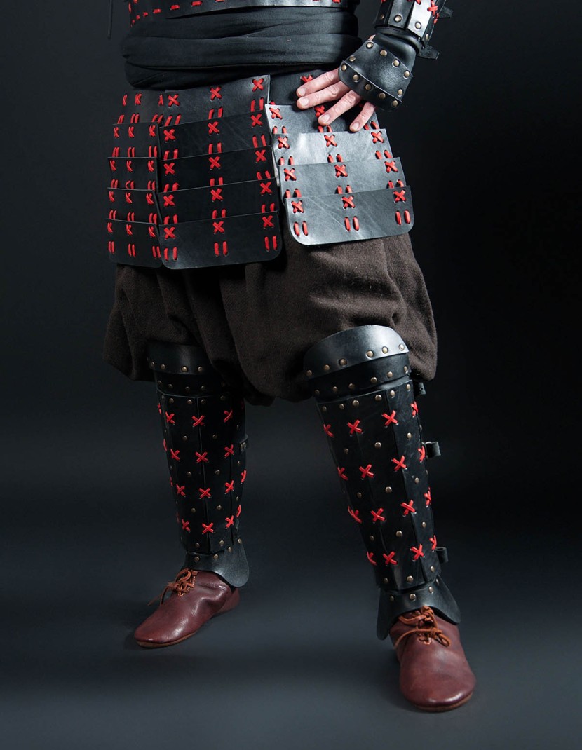 O Yoroi - Japanese samurai leather warrior armor photo made by Steel-mastery.com