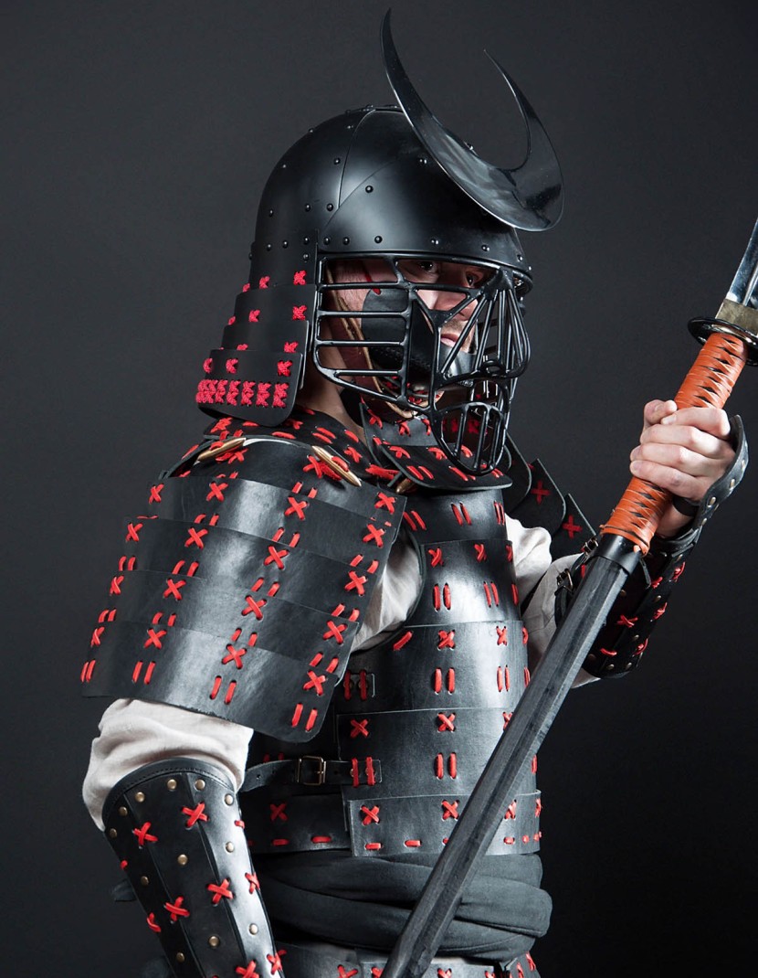 O Yoroi - Japanese samurai leather warrior armor photo made by Steel-mastery.com