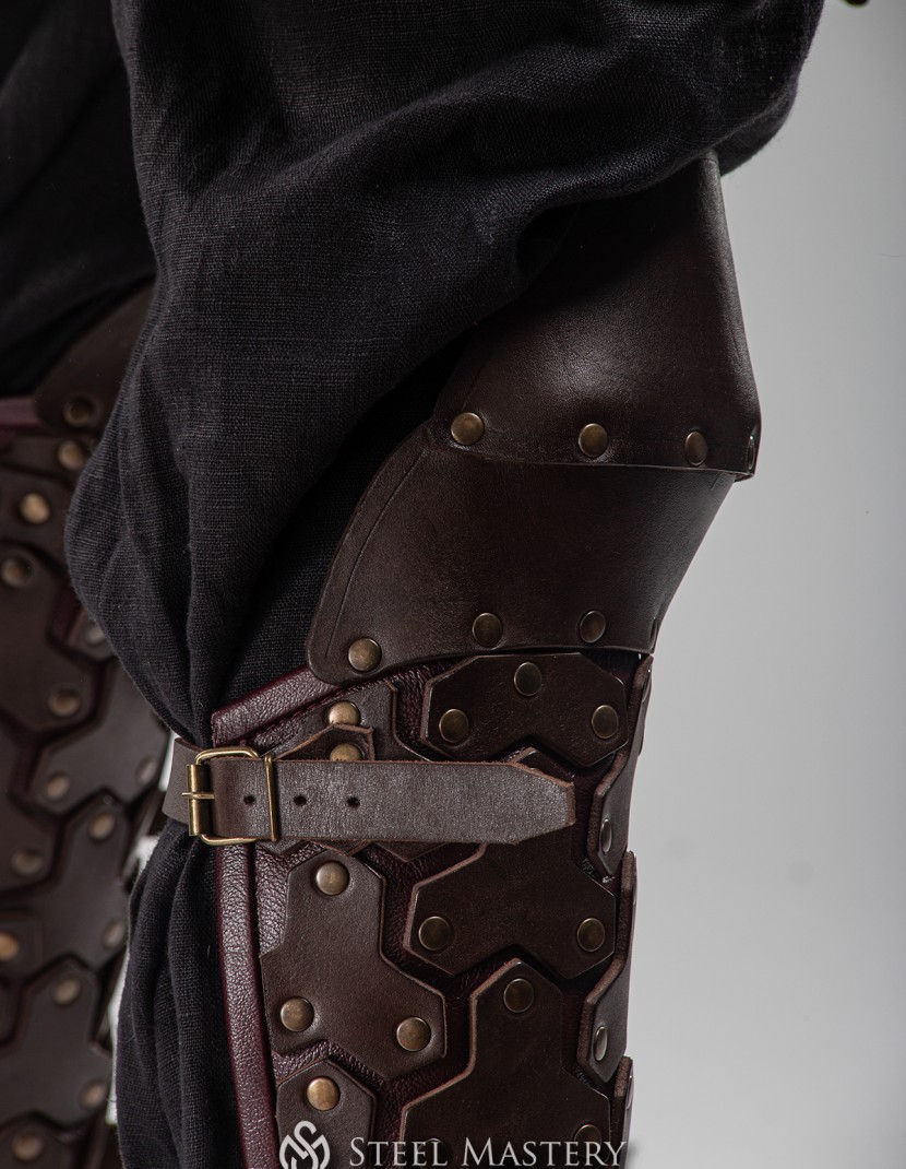 Star fantasy leather greaves with knee protection  photo made by Steel-mastery.com