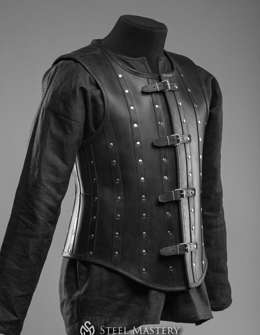 Leather vest in Renaissance style photo made by Steel-mastery.com