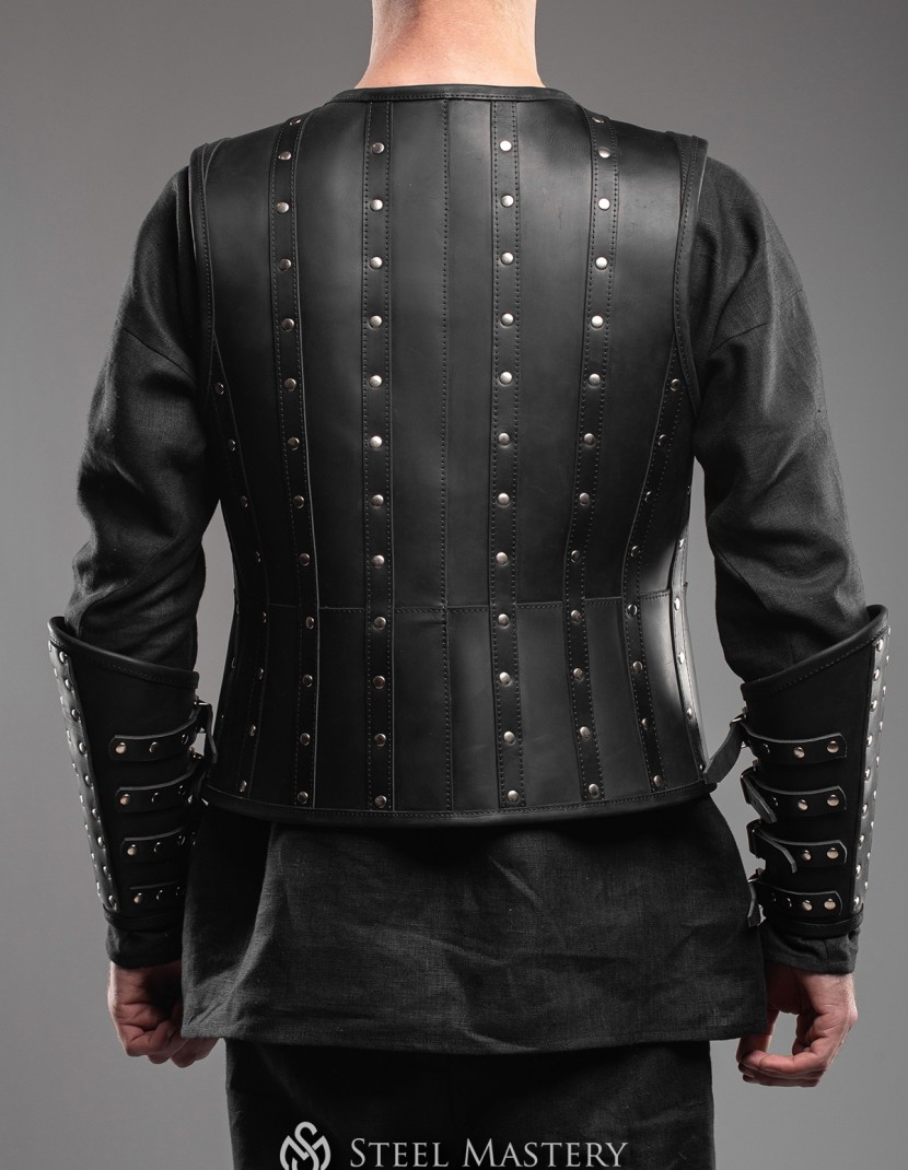 Leather vest in Renaissance style photo made by Steel-mastery.com
