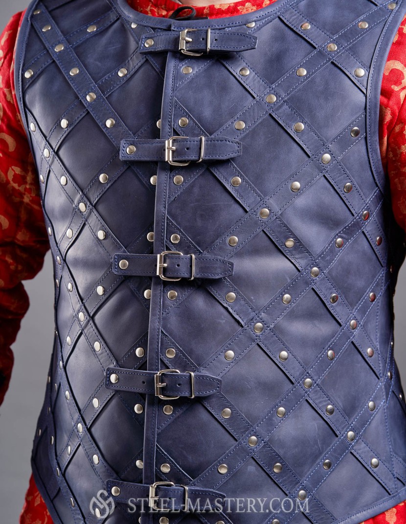 Leather vest with diamond pattern photo made by Steel-mastery.com