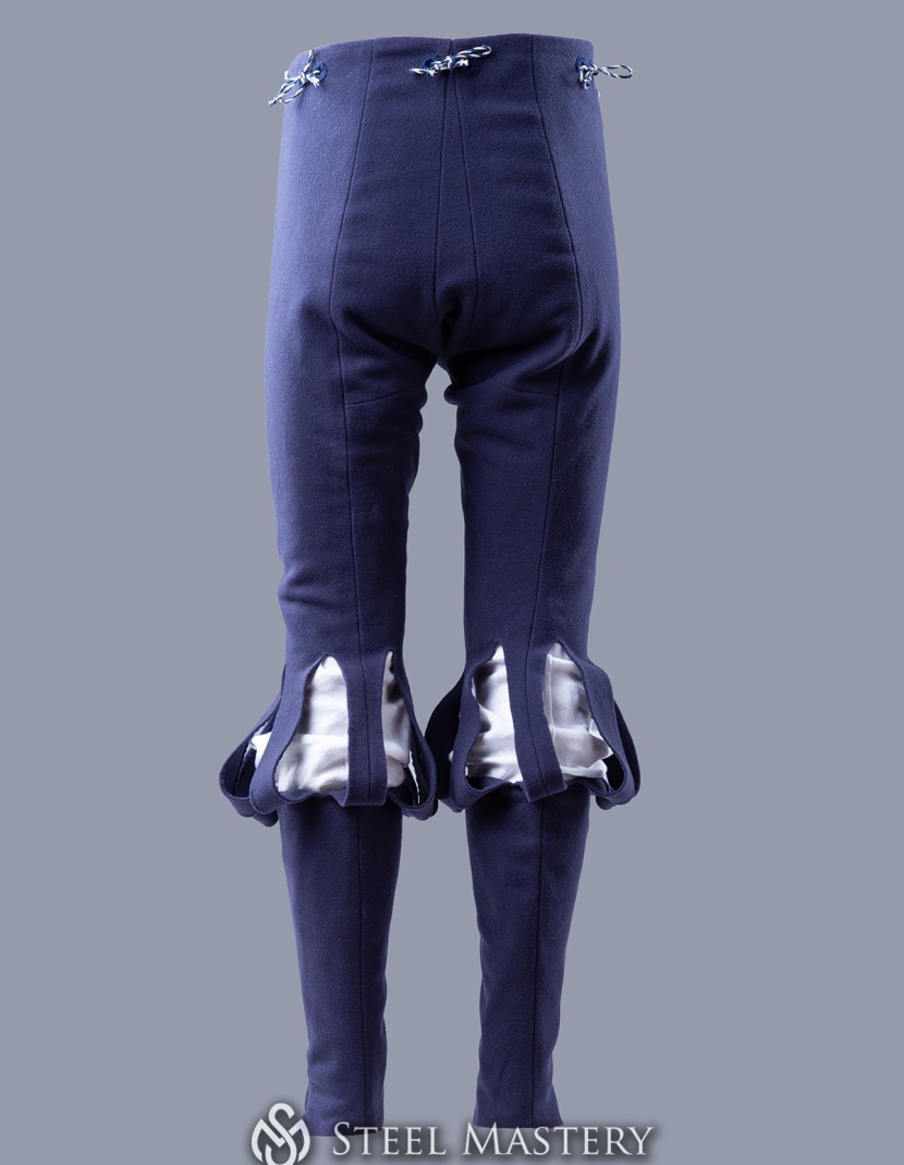 Tight chausses with slashed on knees photo made by Steel-mastery.com