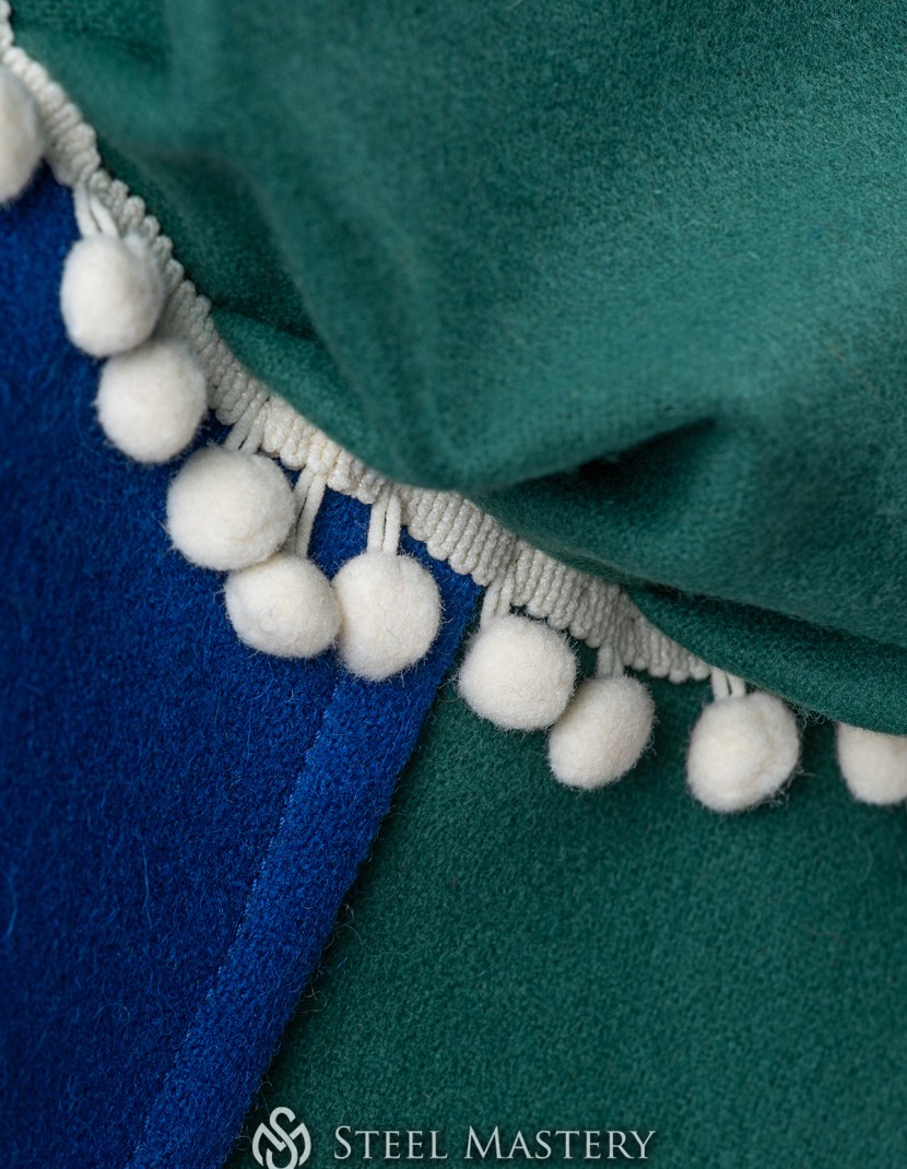 Landsknecht hat with bows photo made by Steel-mastery.com