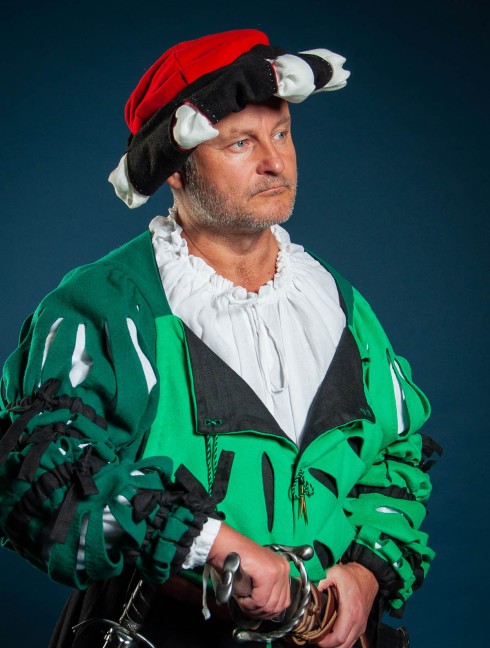 Landsknecht hat with slits 