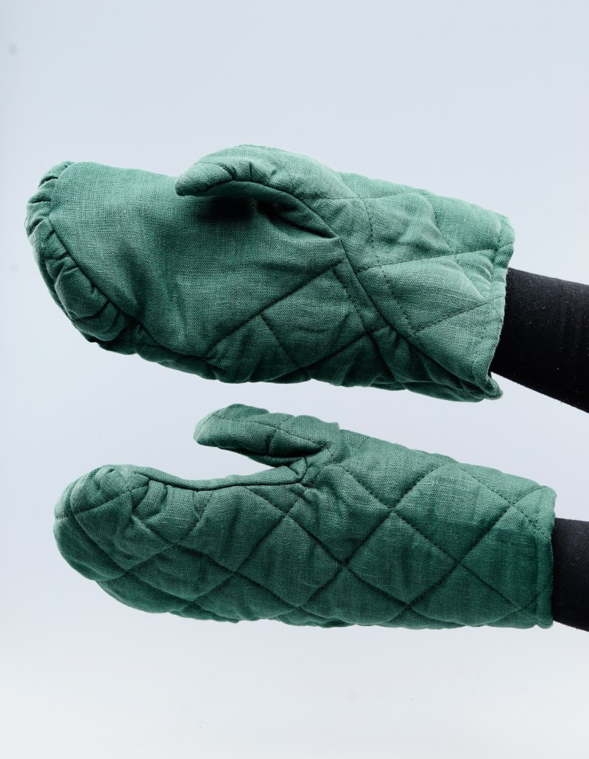 Ordinary padded mittens  photo made by Steel-mastery.com