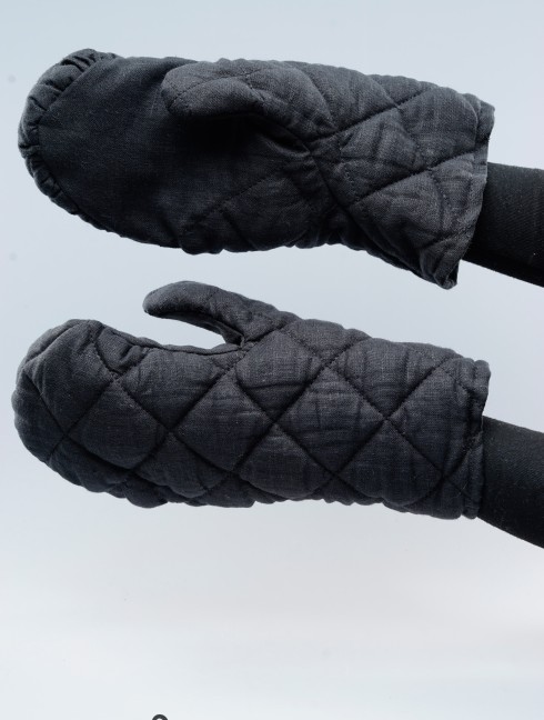 Ordinary padded mittens 
