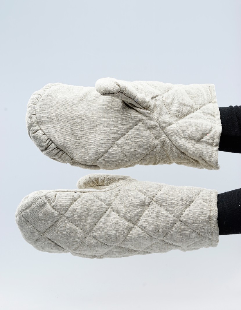 Ordinary padded mittens  photo made by Steel-mastery.com