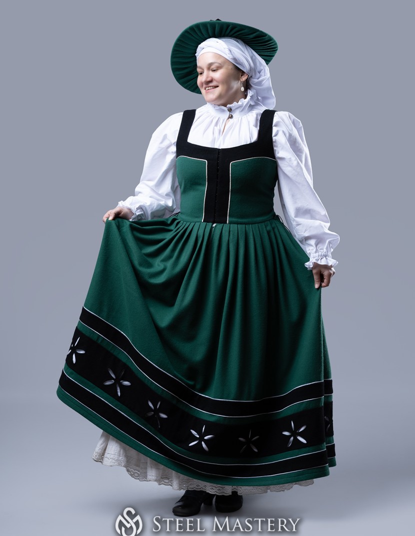 Green Women's Landsknecht costume,  Kampfrau dress - in stock photo made by Steel-mastery.com