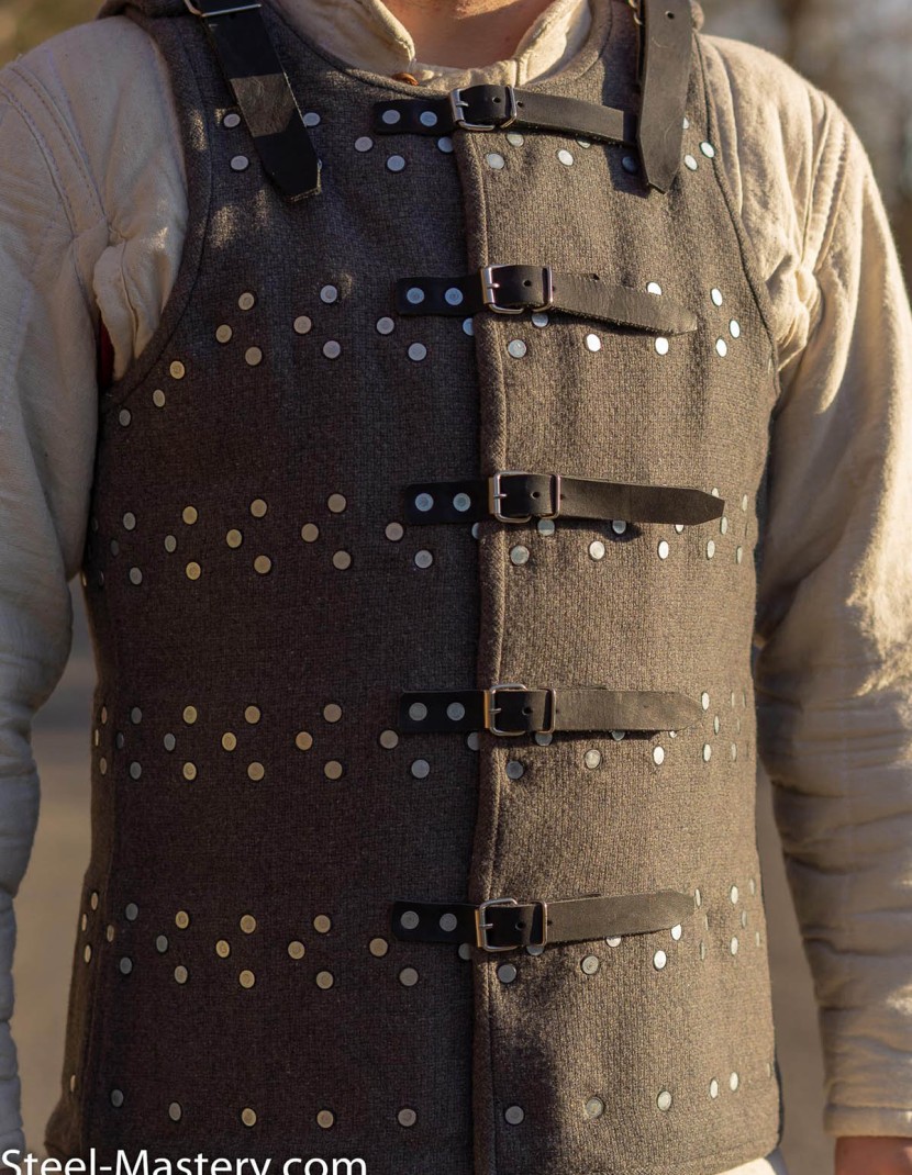 SMALL-PLATED WOOLEN EUROPIAN BRIGANDINE  photo made by Steel-mastery.com