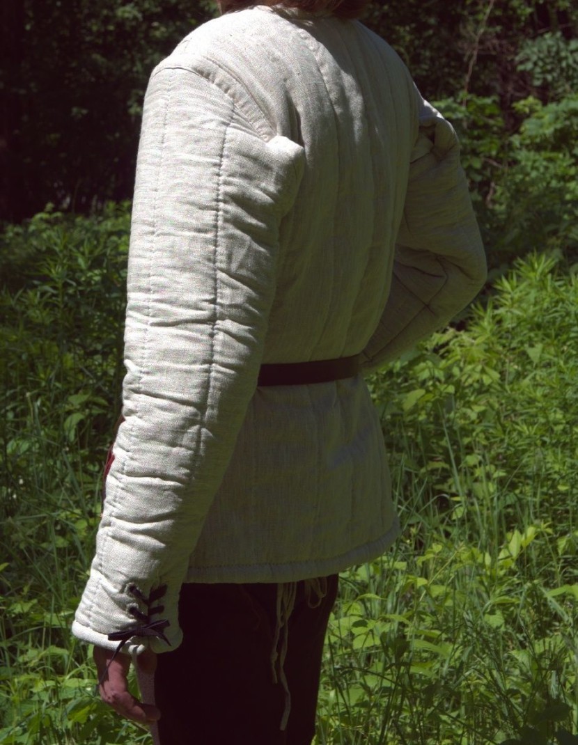 Renaissance linen gambeson photo made by Steel-mastery.com