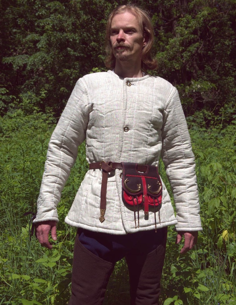 Renaissance linen gambeson photo made by Steel-mastery.com