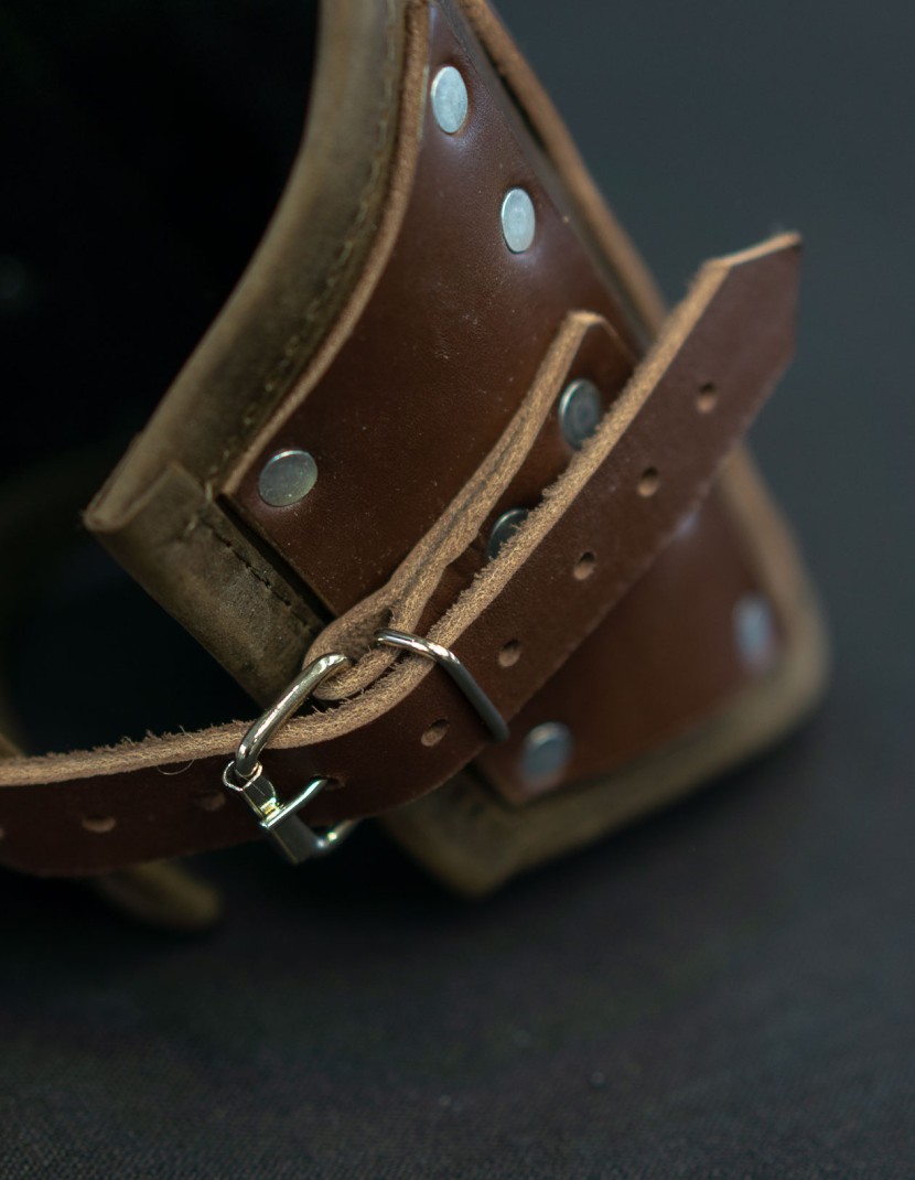 BROWN LEATHER PROTECTION OF UPPER PART OF ARM  photo made by Steel-mastery.com