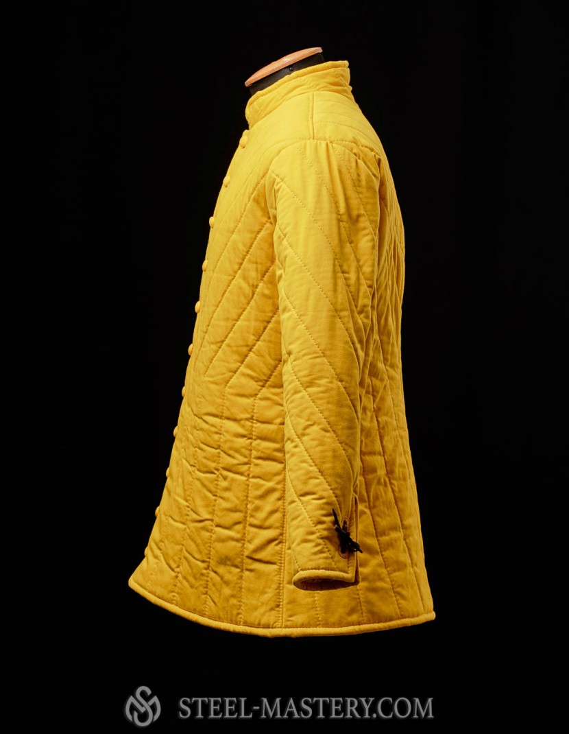 Traditional yellow gambeson (L-size) photo made by Steel-mastery.com