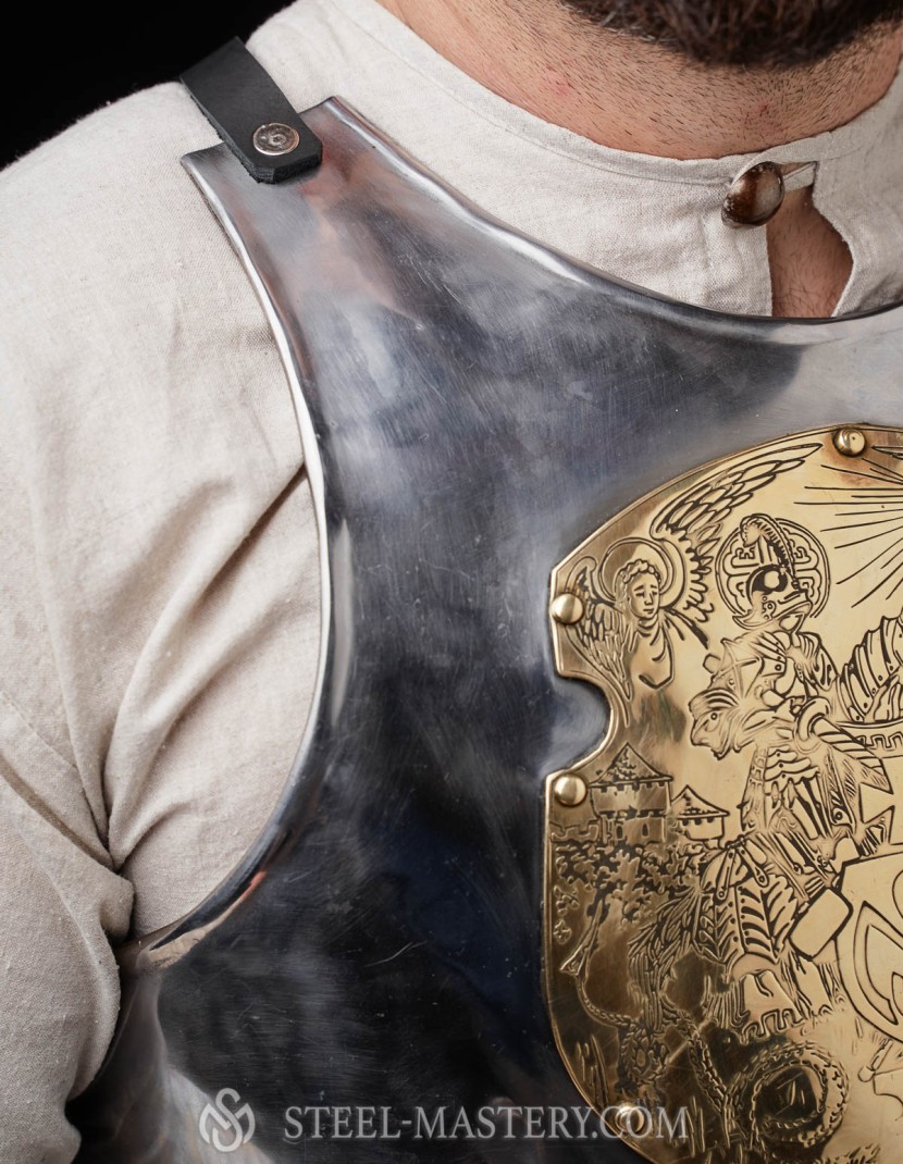 One-piece breastplate with decorative plate photo made by Steel-mastery.com