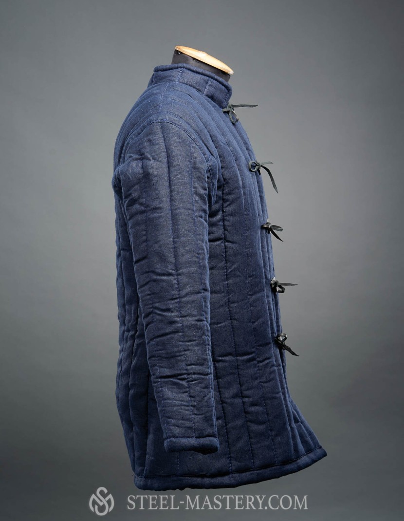 Linen gambeson M-size photo made by Steel-mastery.com
