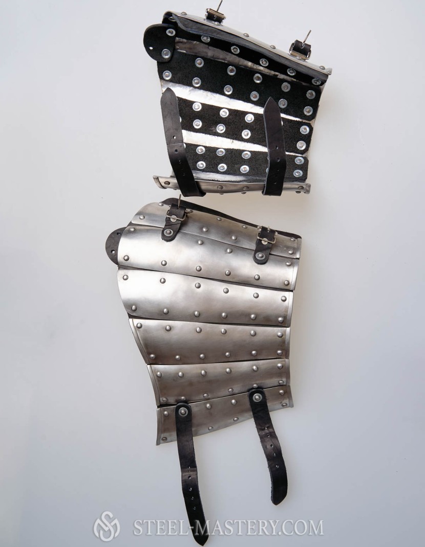 Medieval splinted bracers photo made by Steel-mastery.com