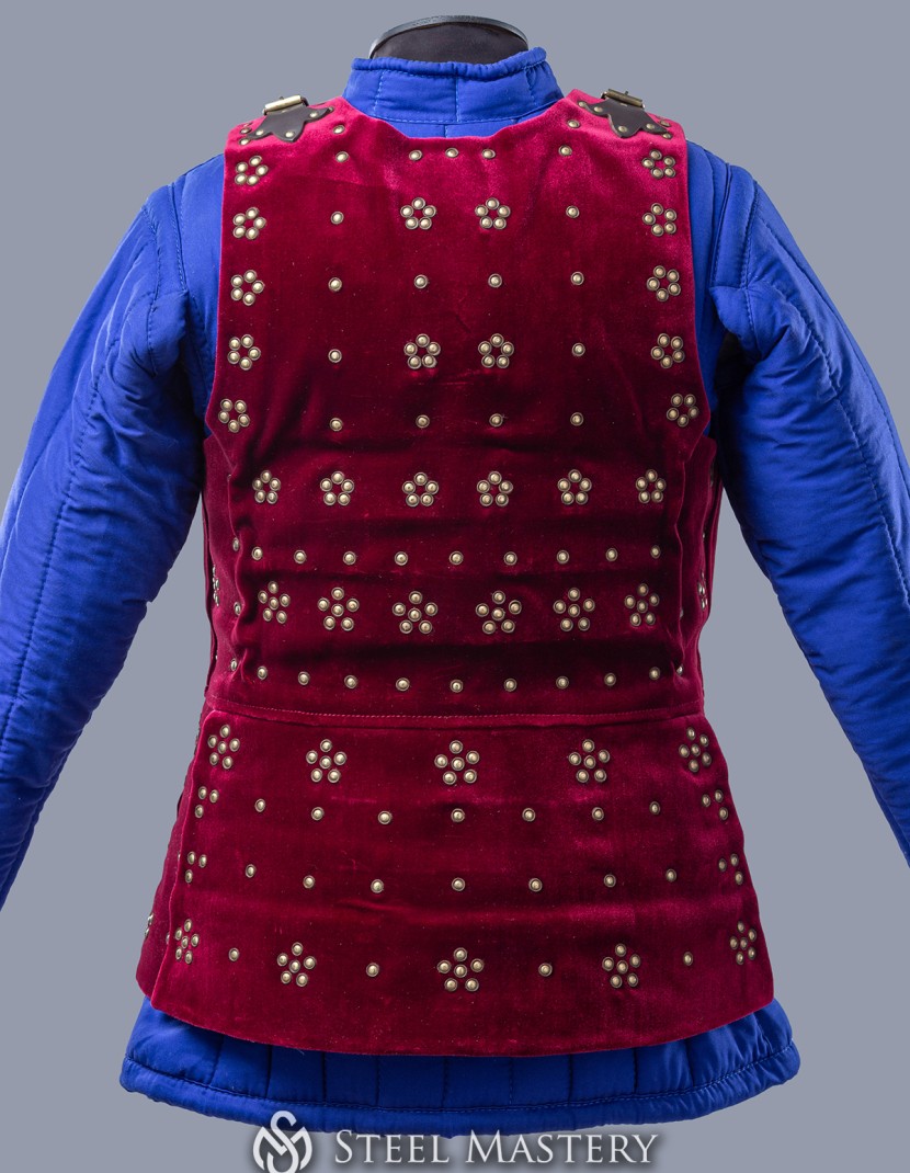 Wine red Caesar large-plated brigandine in stock photo made by Steel-mastery.com
