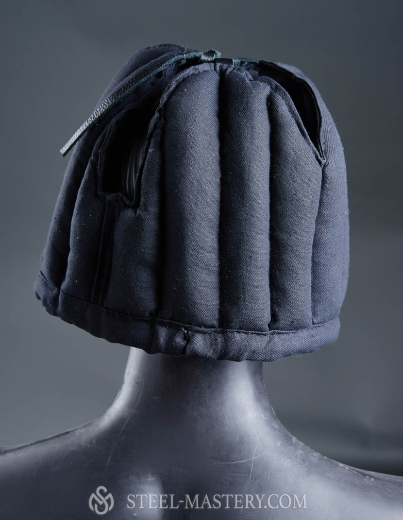 Cotton liner under the Bascinet, Barbute or Sugar Loaf helmet photo made by Steel-mastery.com