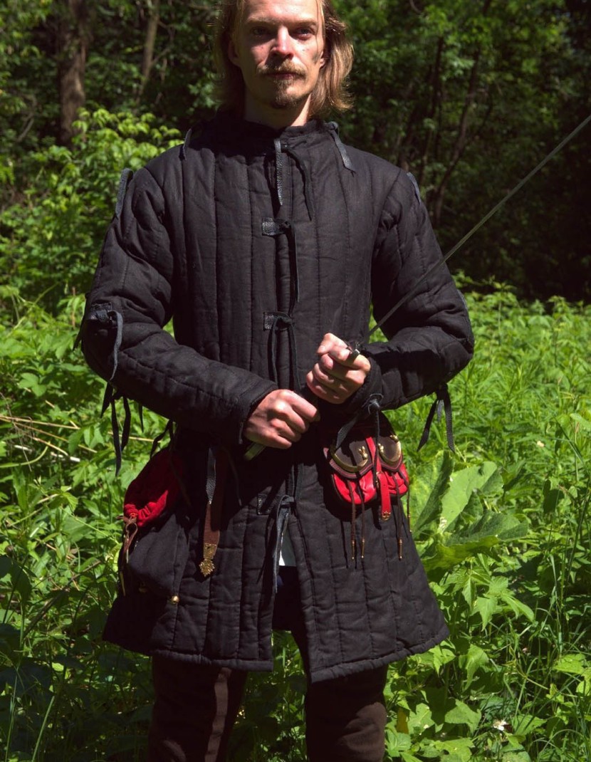 Medieval linen gambeson photo made by Steel-mastery.com