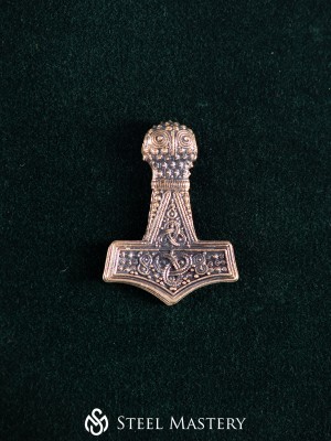 Thor's hammer pendant 