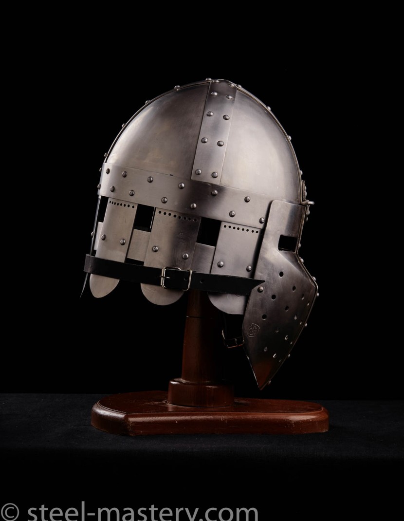 HELMET WITH TWO VISORS photo made by Steel-mastery.com