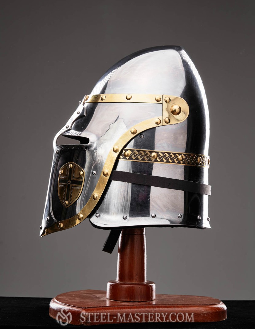 Helmet with lifting visor for SCA photo made by Steel-mastery.com