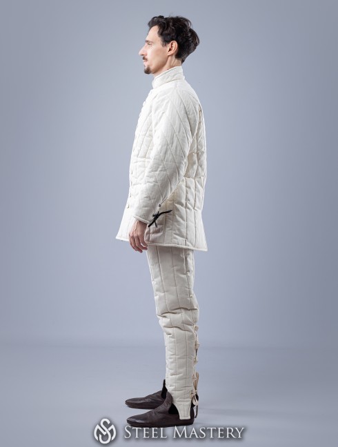 GAMBESON AND CHAUSSES FENCING SET