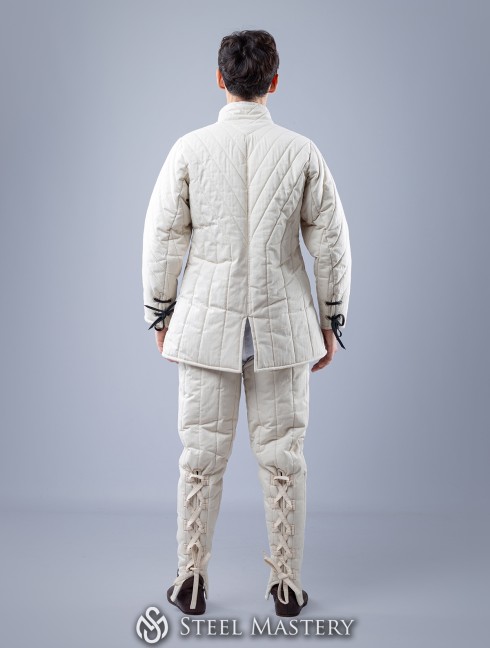 GAMBESON AND CHAUSSES FENCING SET