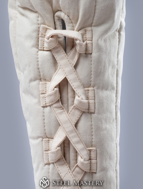 GAMBESON AND CHAUSSES FENCING SET
