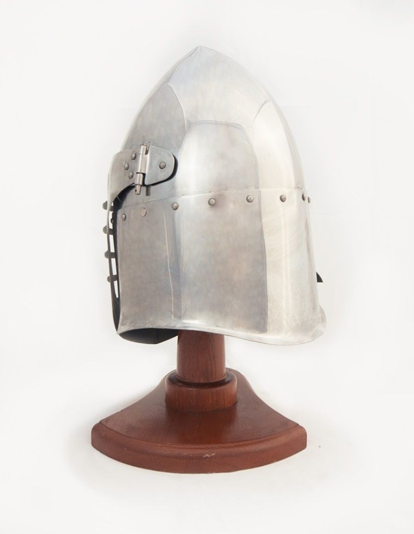 Helmet with lifting visor and bar grid photo made by Steel-mastery.com
