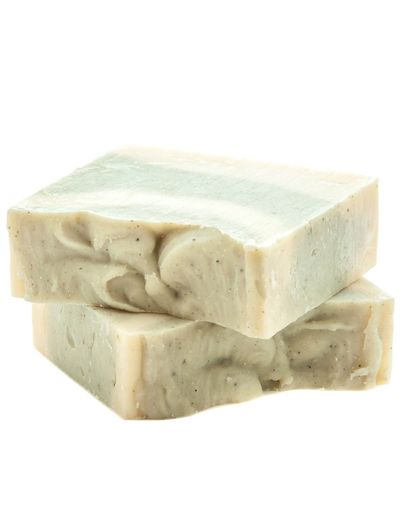 Homemade natural craft soap with white kaolin and fir needle oil photo made by Steel-mastery.com