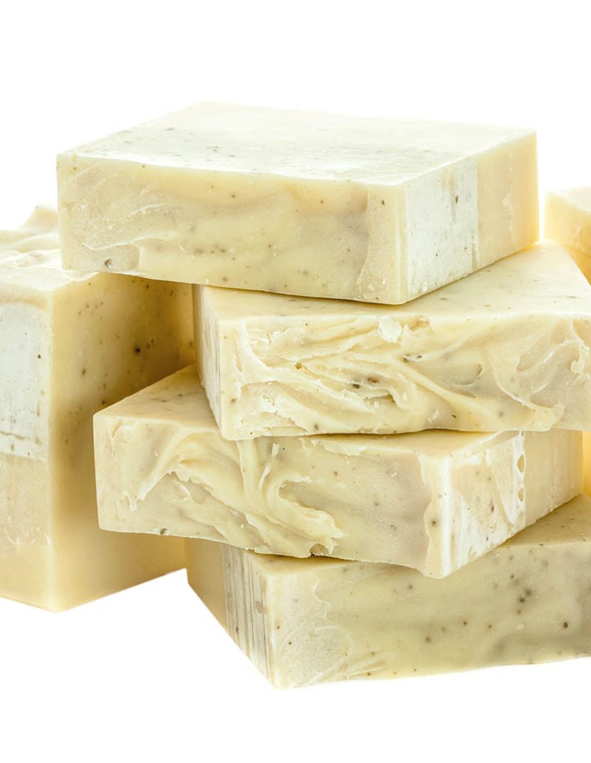 Homemade natural craft soap with peppermint oil and blue clay photo made by Steel-mastery.com