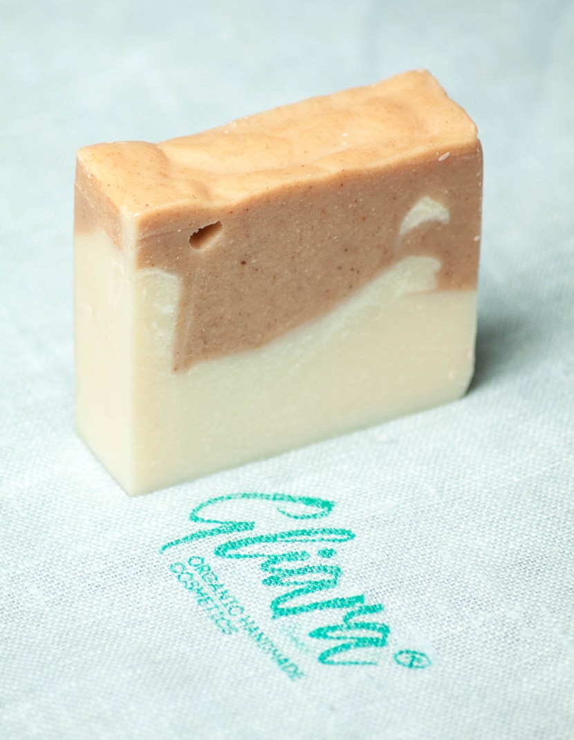Homemade natural craft soap with red clay and lavender oil photo made by Steel-mastery.com