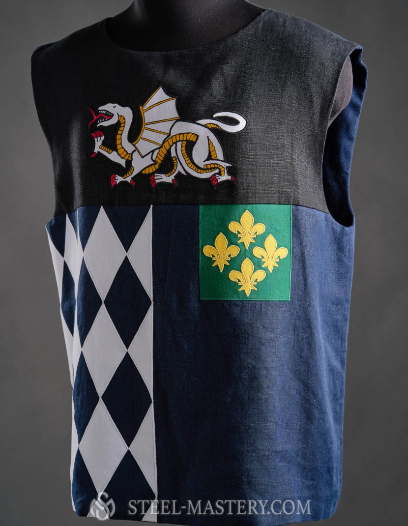 Medieval coat of arms decorated with a dragon, chess pattern and royal lilacs – Fleur-De-Lis photo made by Steel-mastery.com