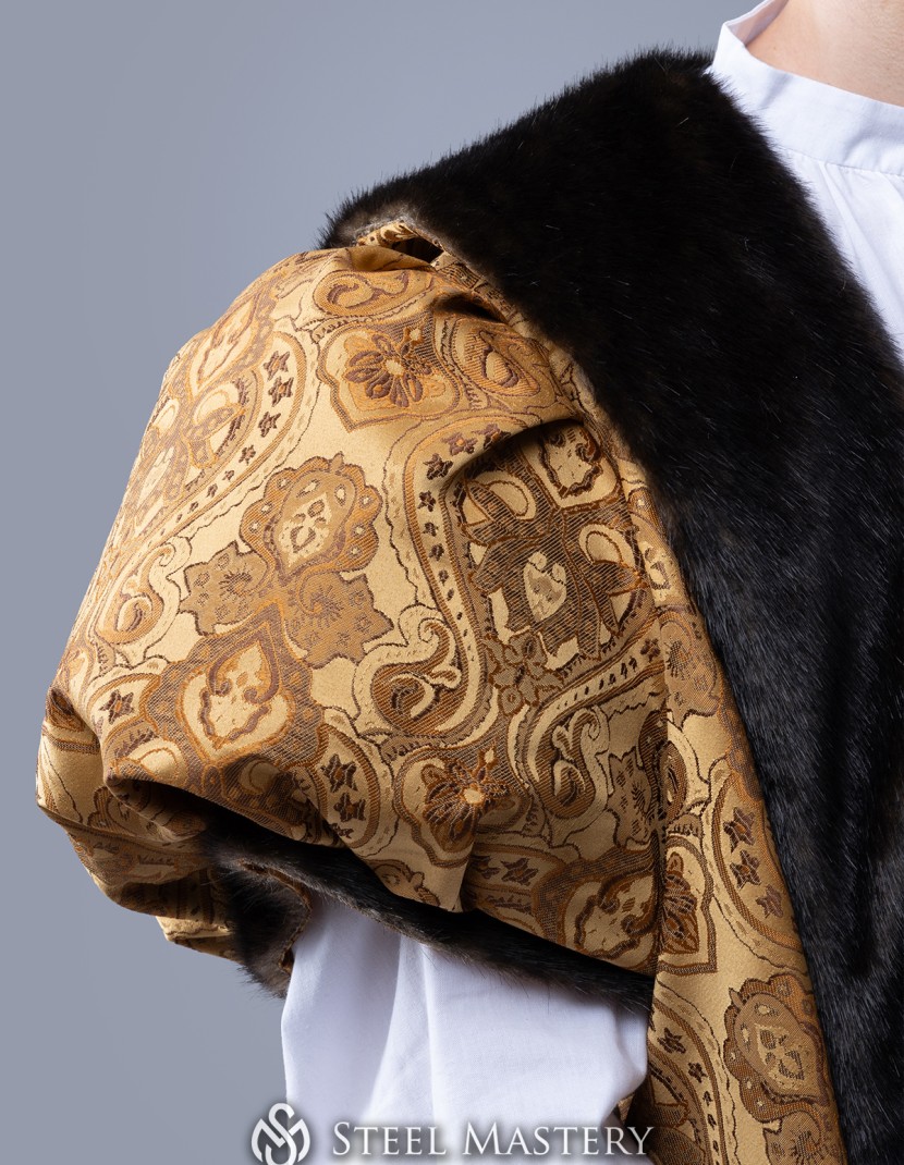 Fur Schaube – Renaissance Noble Coat photo made by Steel-mastery.com