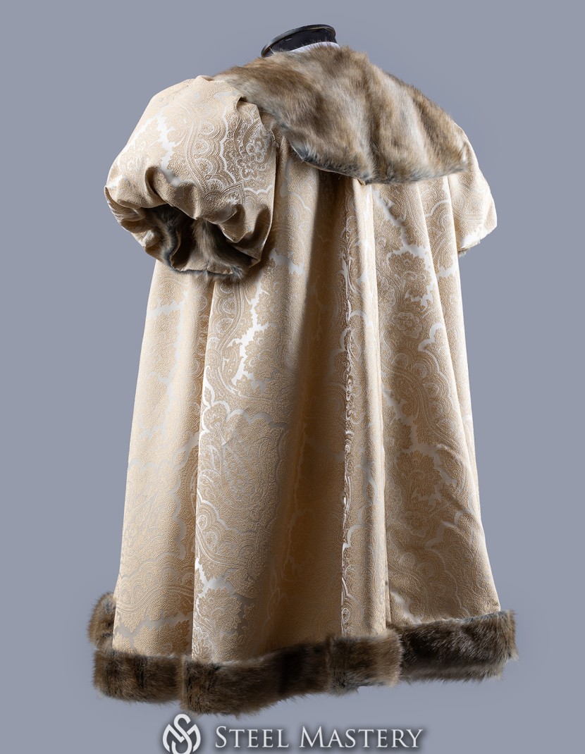 Fur Schaube – Renaissance Noble Coat photo made by Steel-mastery.com