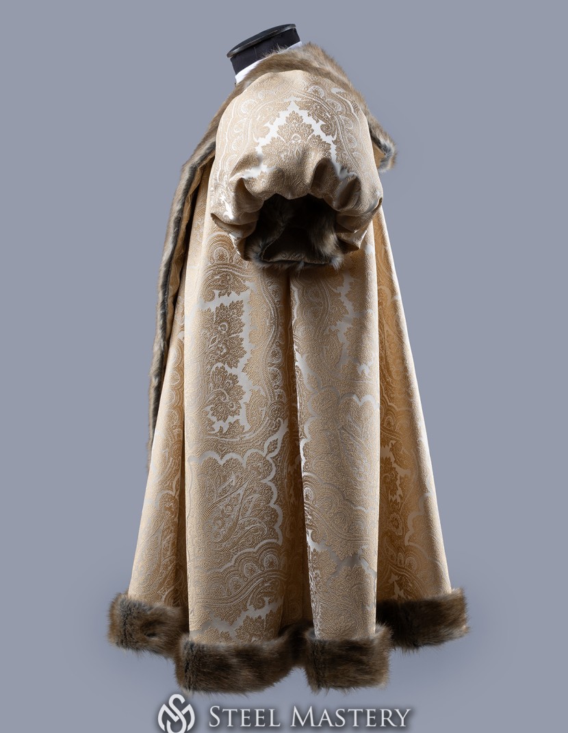 Fur Schaube – Renaissance Noble Coat photo made by Steel-mastery.com