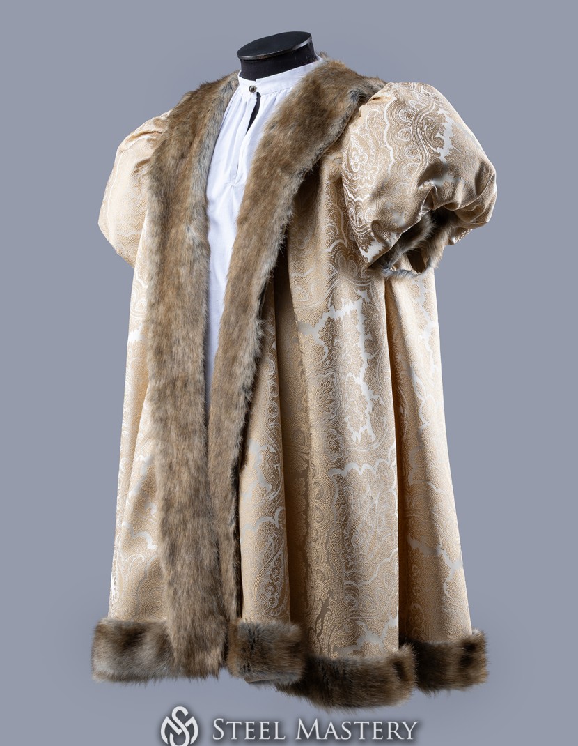 Fur Schaube – Renaissance Noble Coat photo made by Steel-mastery.com
