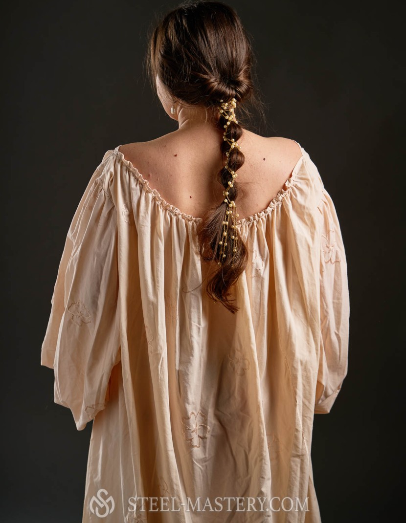 Proto-Renaissance Italian Dress, late XVth century  photo made by Steel-mastery.com