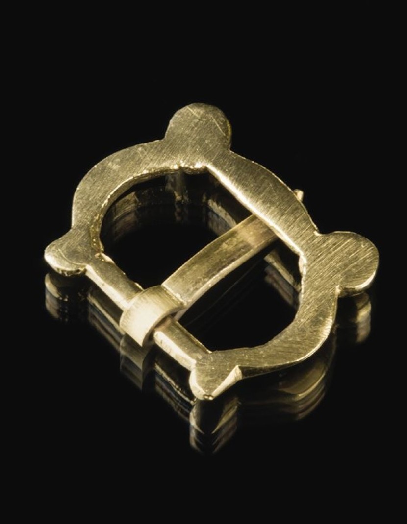 Medieval English brass buckle, XIV-XV century photo made by Steel-mastery.com
