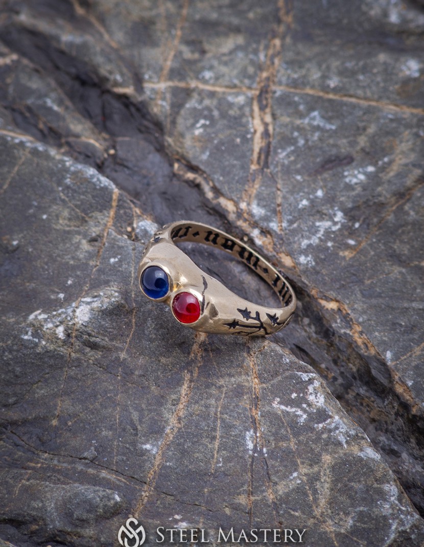 Medieval ring with two gems and inscription "Due tout mon coer" ("With all my heart"). France or England, 15th century photo made by Steel-mastery.com