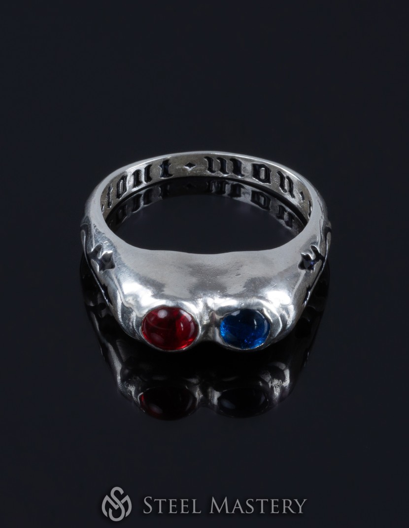Medieval ring with two gems and inscription "Due tout mon coer" ("With all my heart"). France or England, 15th century photo made by Steel-mastery.com