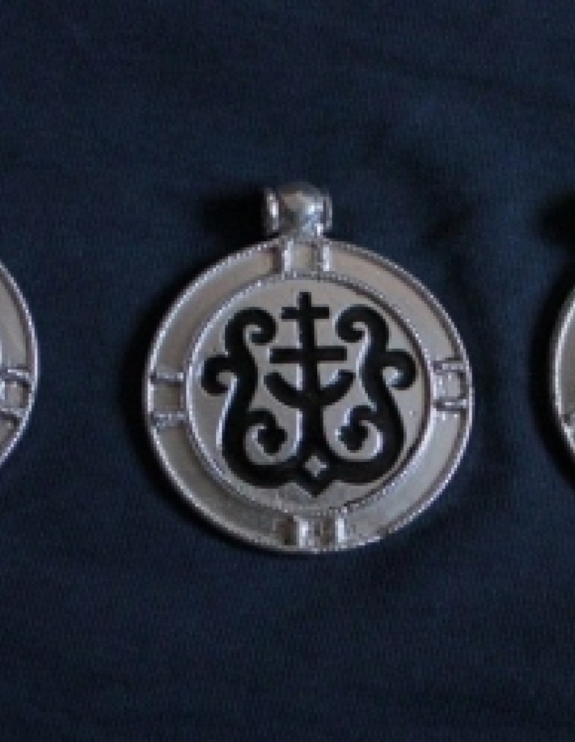 Pendant with a cross and heraldic ornaments photo made by Steel-mastery.com