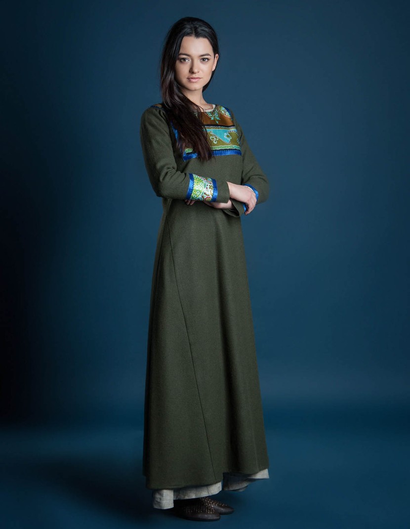 Women's viking outfit "Freyja style" photo made by Steel-mastery.com