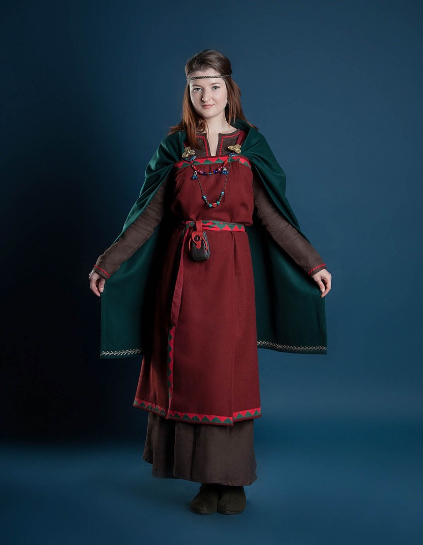 Viking clothing "Idunn style" photo made by Steel-mastery.com