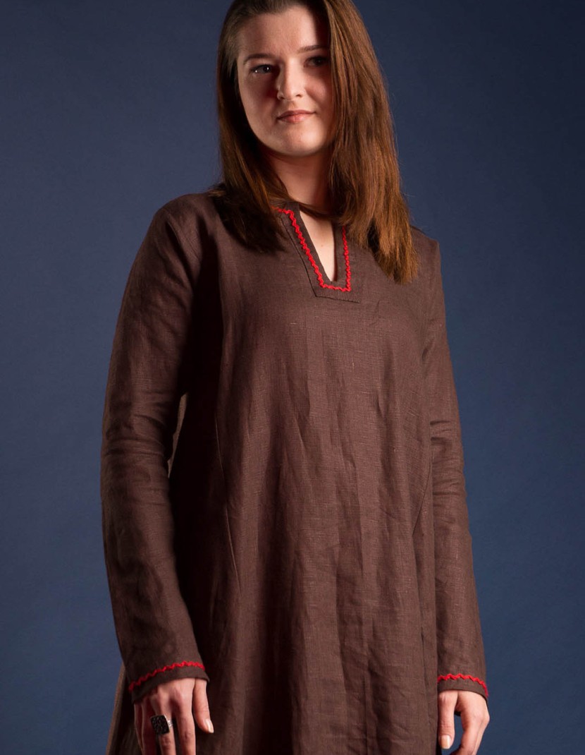 Viking clothing "Idunn style" photo made by Steel-mastery.com