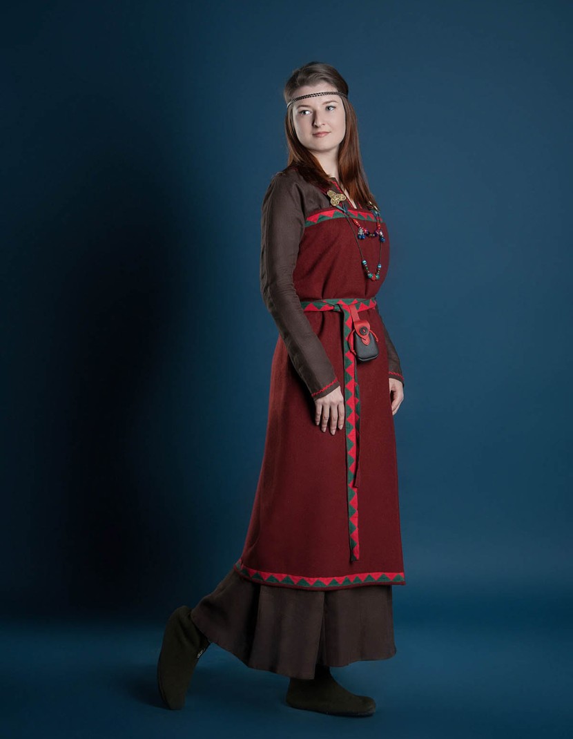 Viking clothing "Idunn style" photo made by Steel-mastery.com