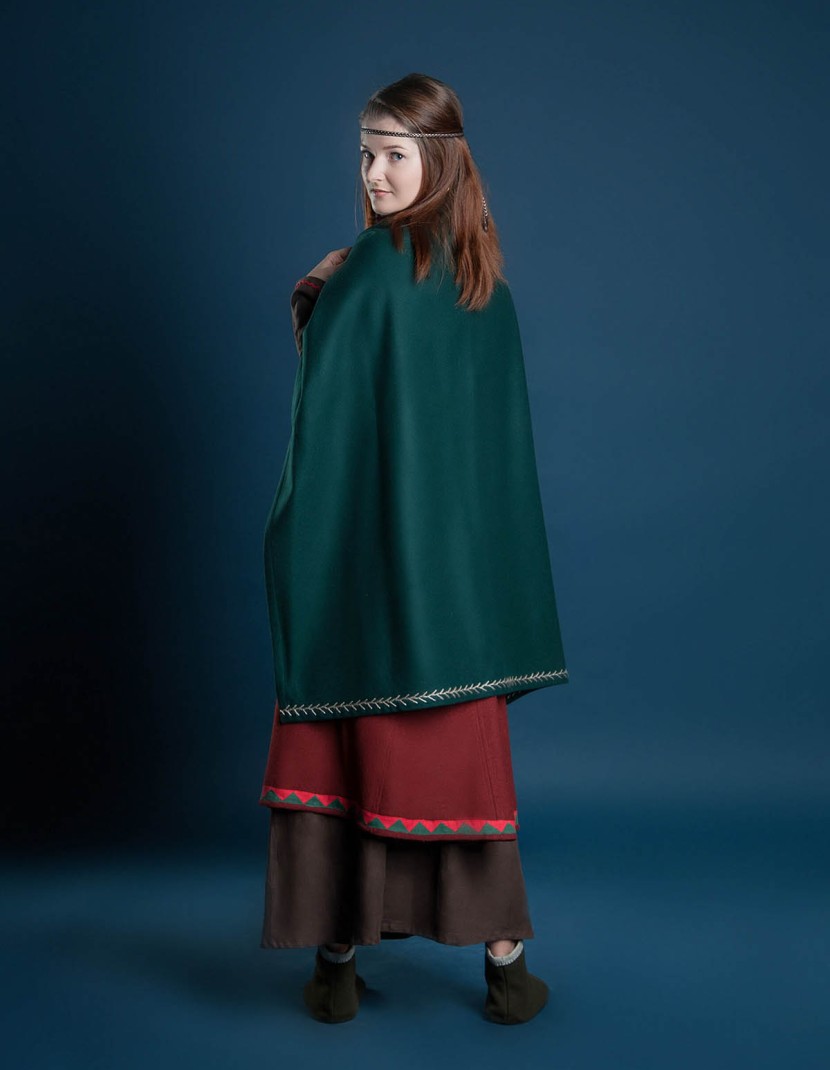 Viking clothing "Idunn style" photo made by Steel-mastery.com